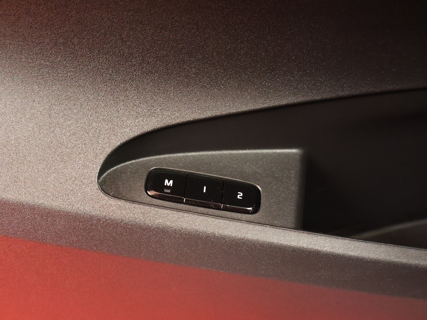 POLESTAR 2 2024