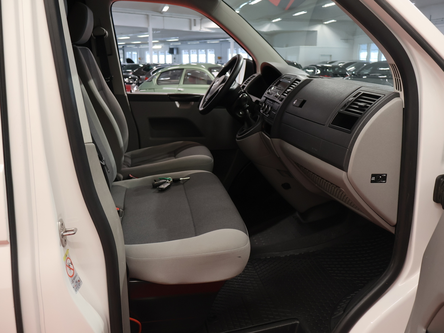 VOLKSWAGEN Transporter 2014