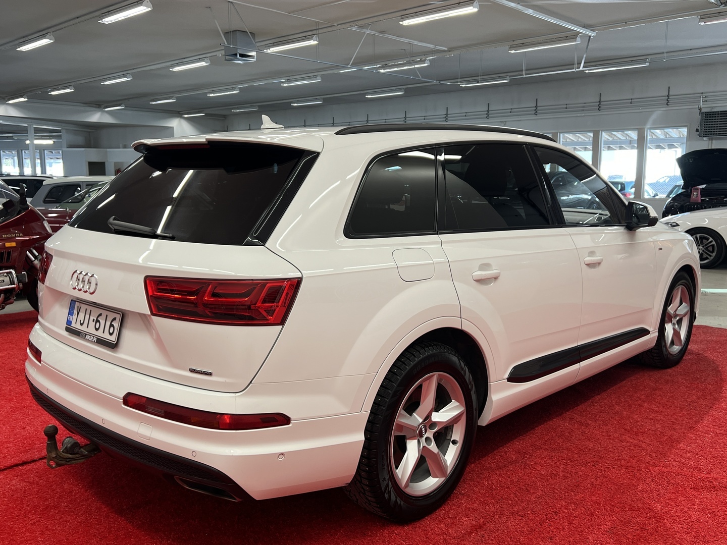 AUDI Q7 2016