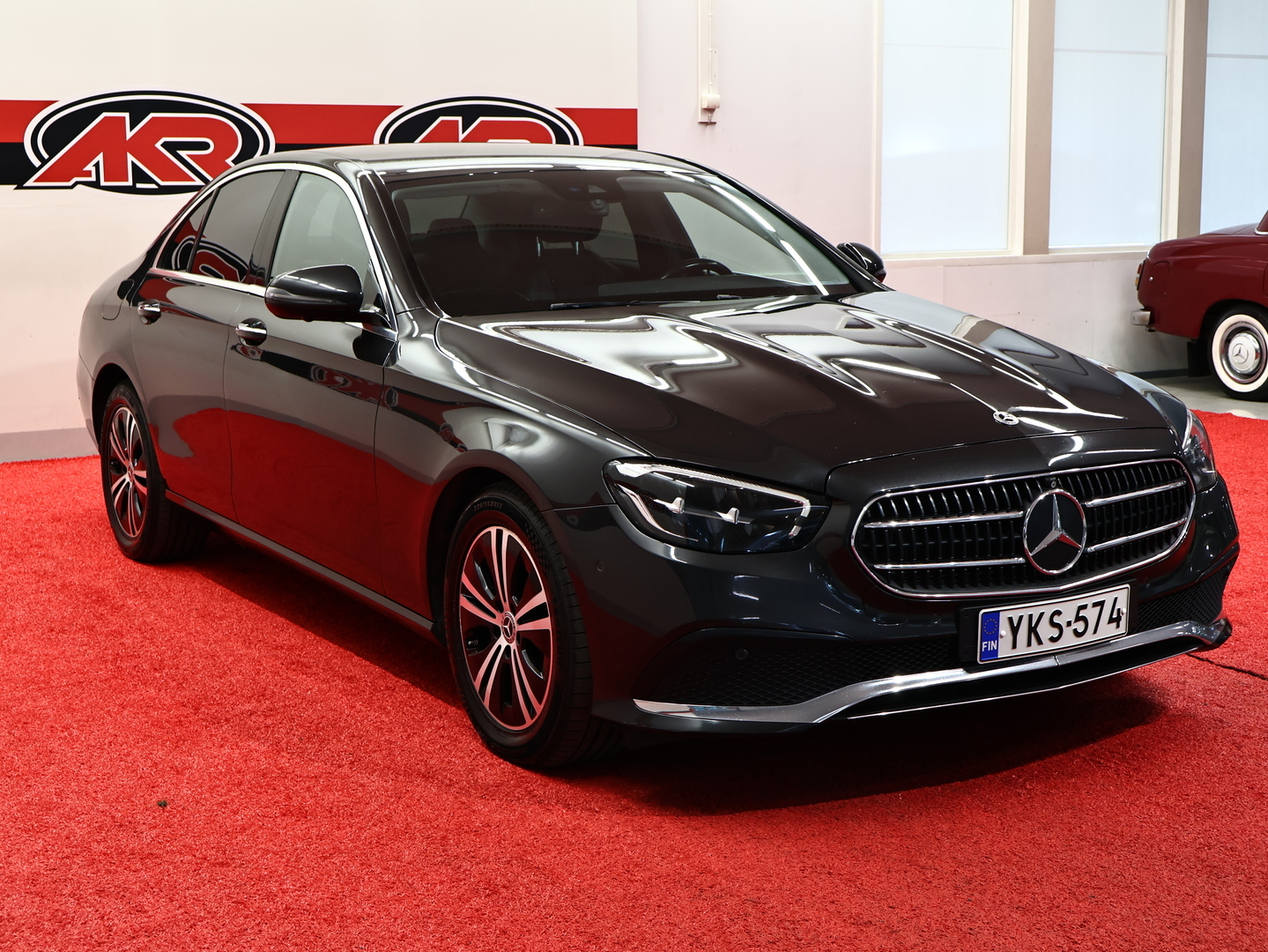 MERCEDES-BENZ E 2022