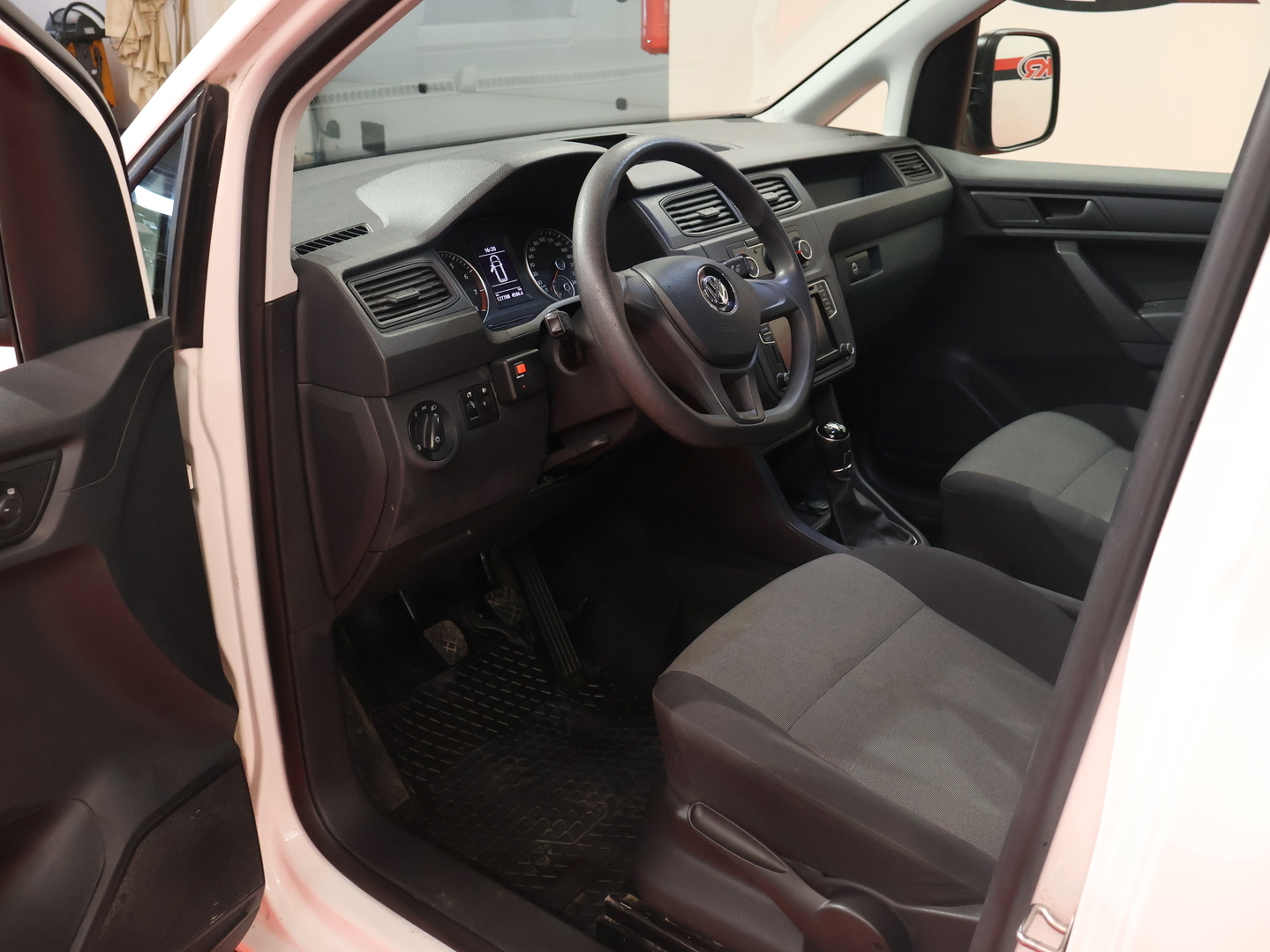 VOLKSWAGEN CADDY 2019