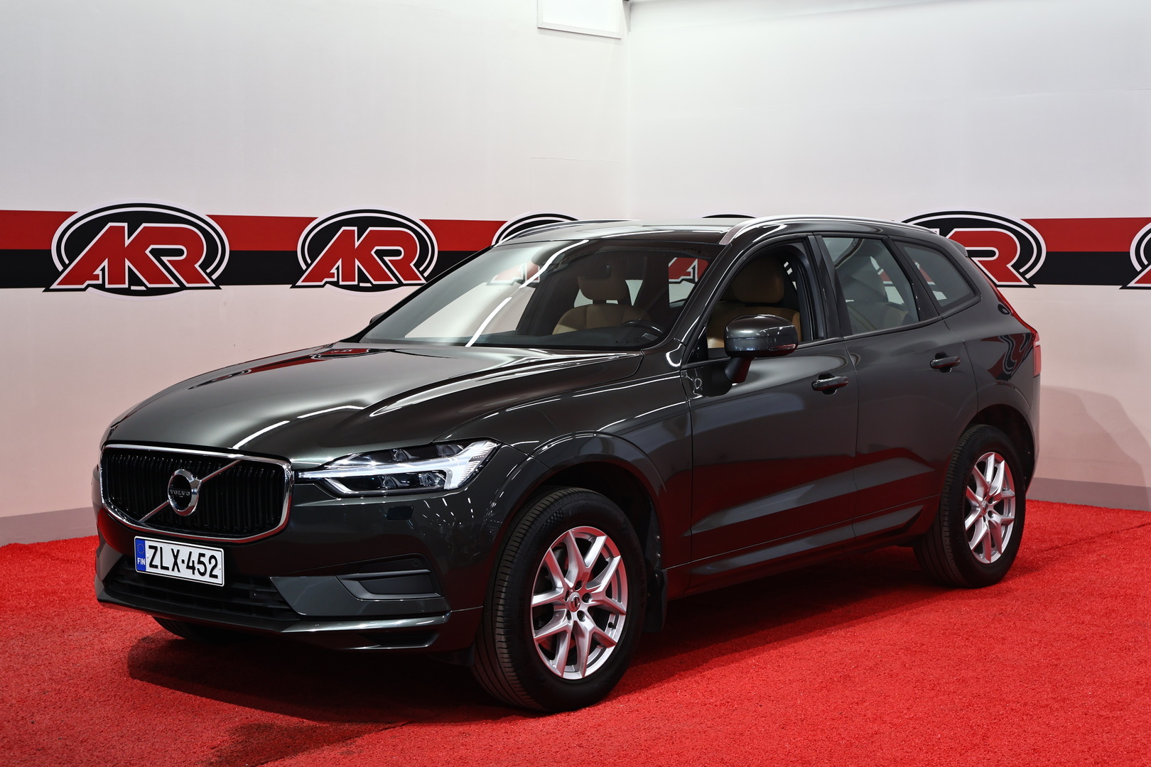 VOLVO XC60 2018