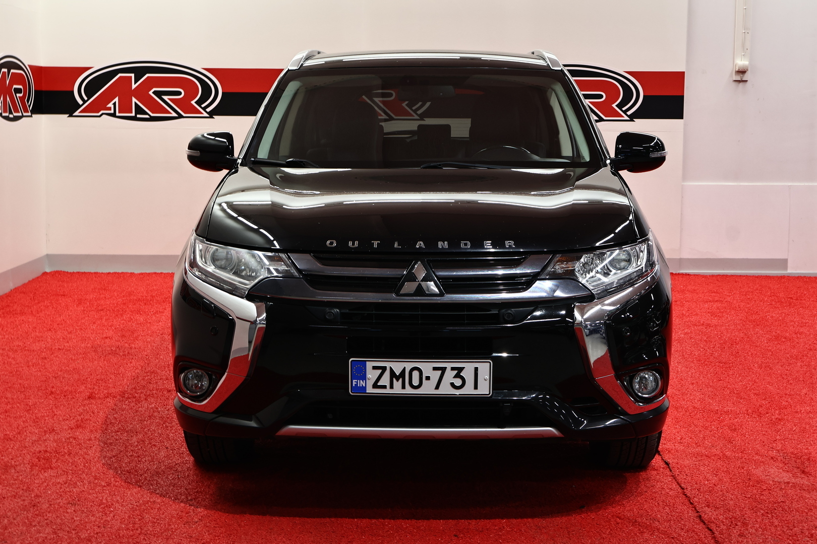 MITSUBISHI Outlander PHEV 2015