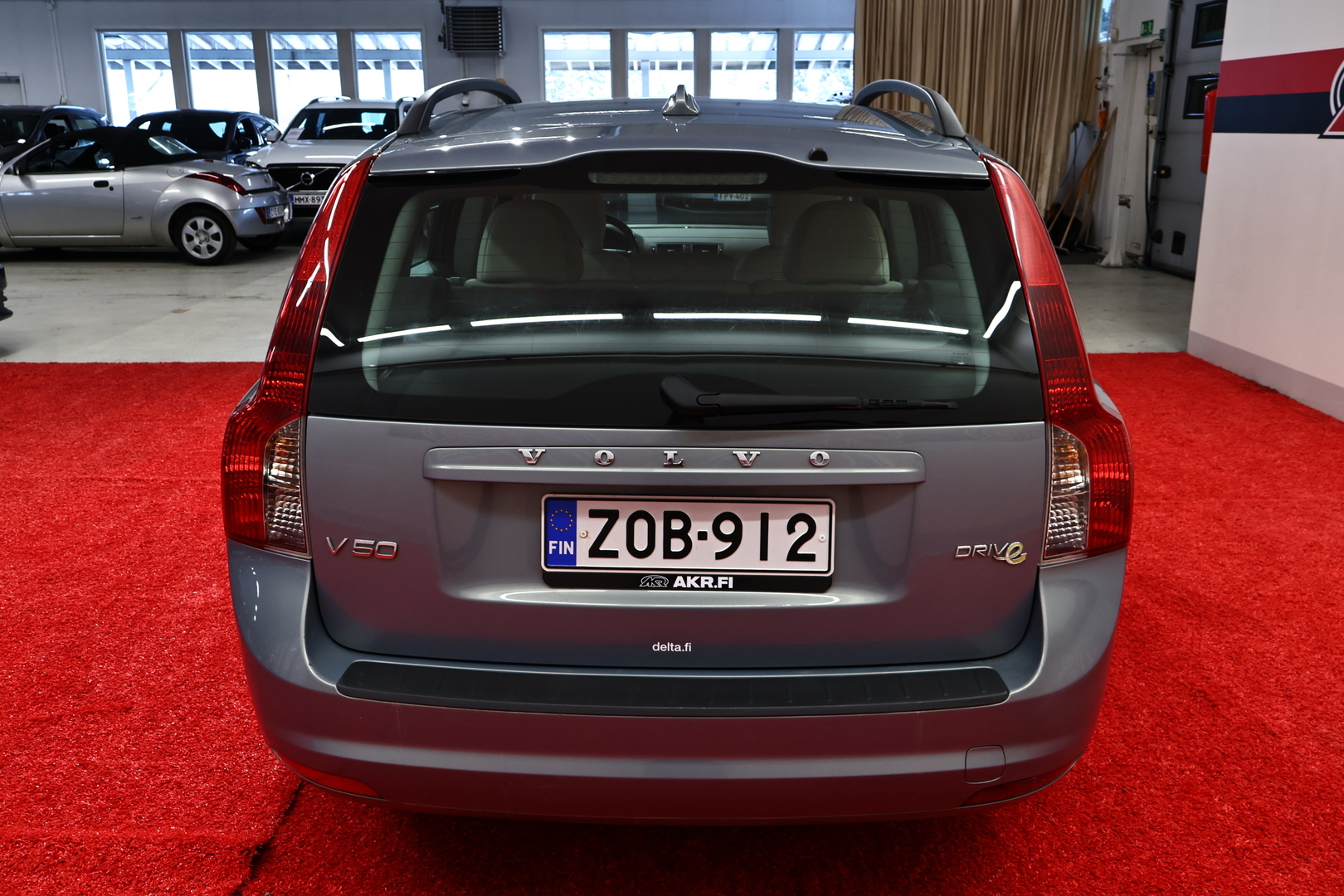 VOLVO V50 2010