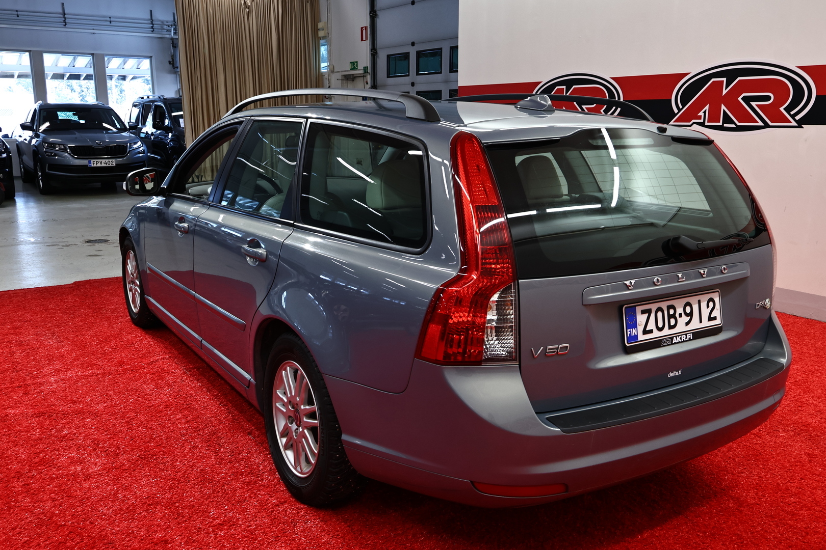 VOLVO V50 2010