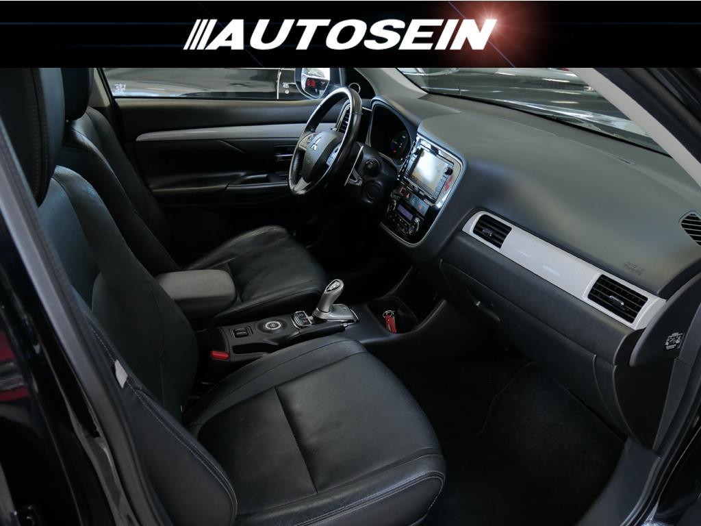Mitsubishi Outlander PHEV 2014
