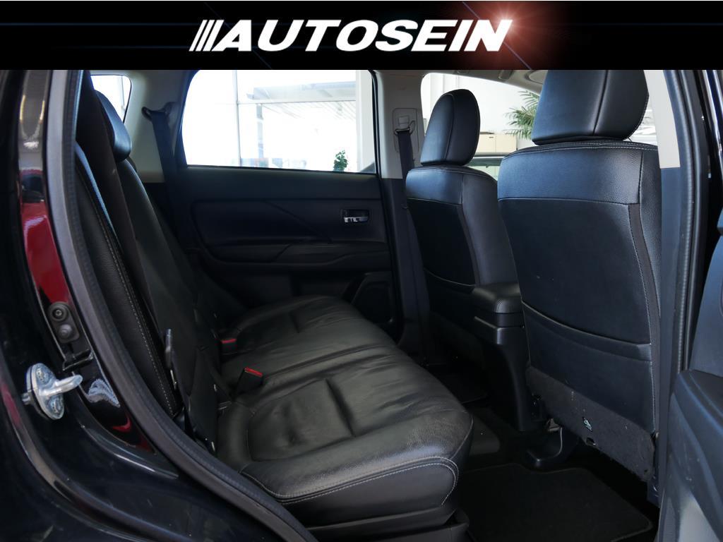 Mitsubishi Outlander PHEV 2014