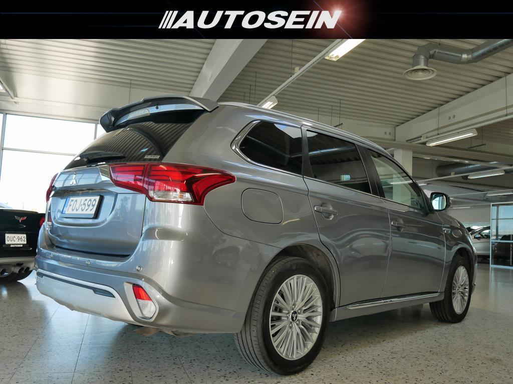 Mitsubishi Outlander PHEV 2020