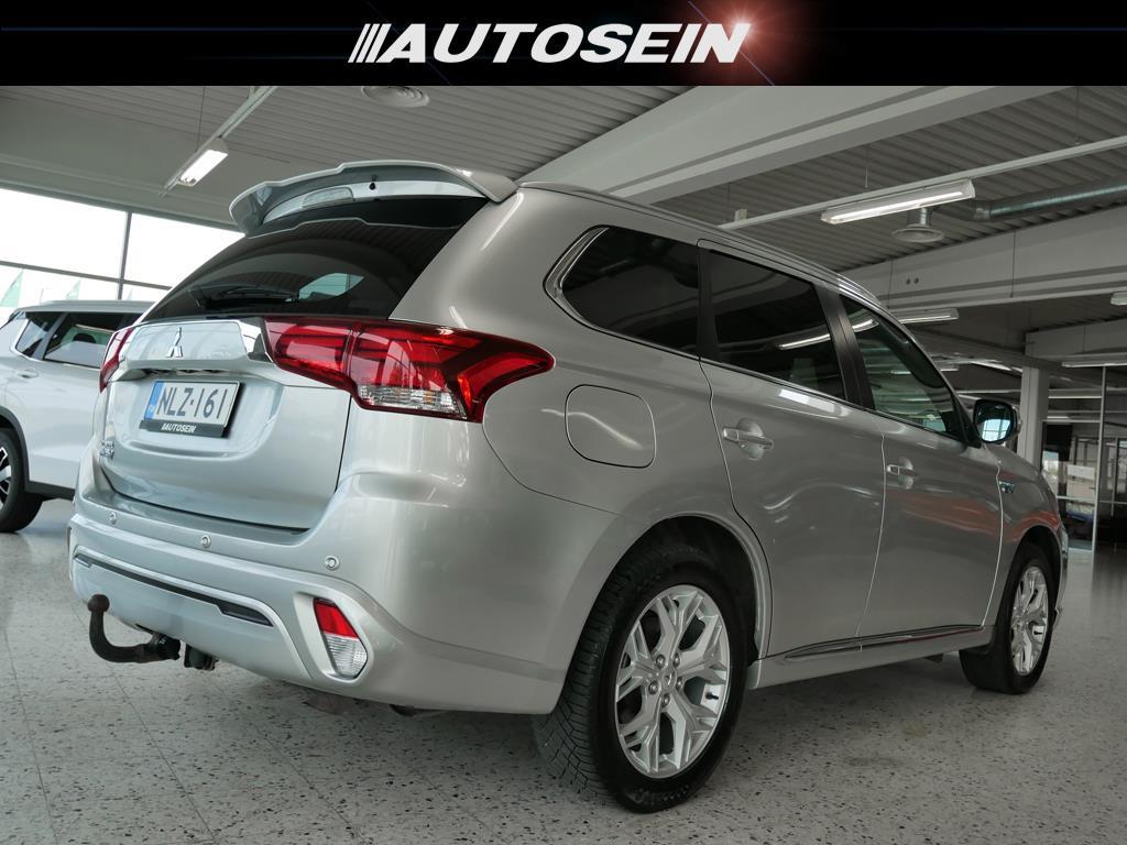 Mitsubishi Outlander PHEV 2021