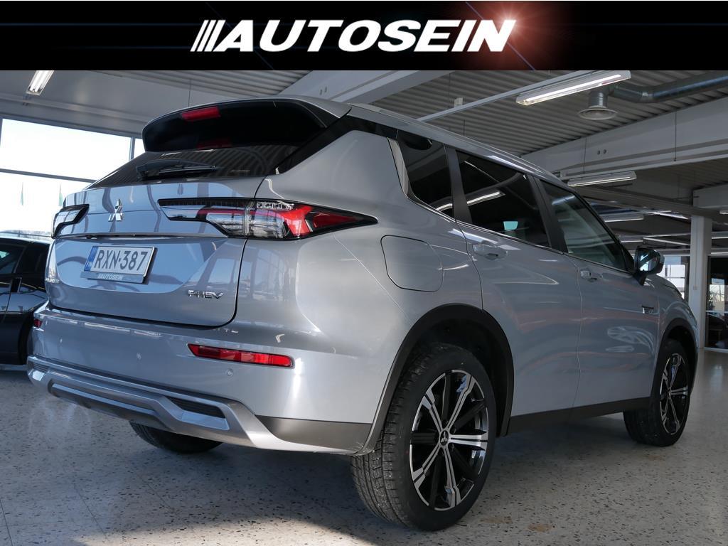 Mitsubishi Outlander 2025