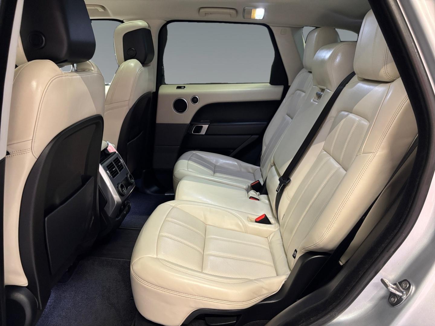 LAND ROVER Range Rover Sport 7