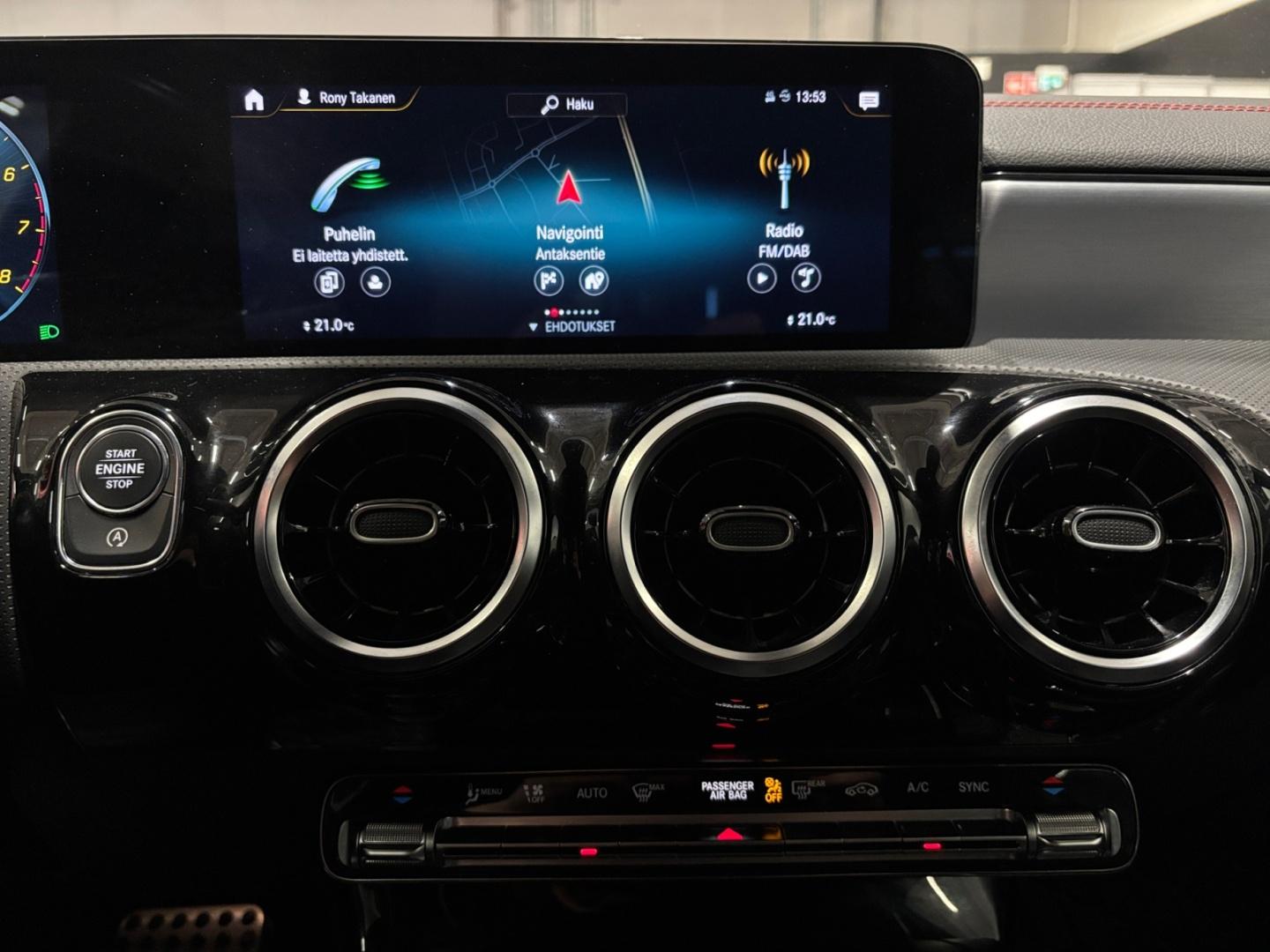 MERCEDES-BENZ CLA 12
