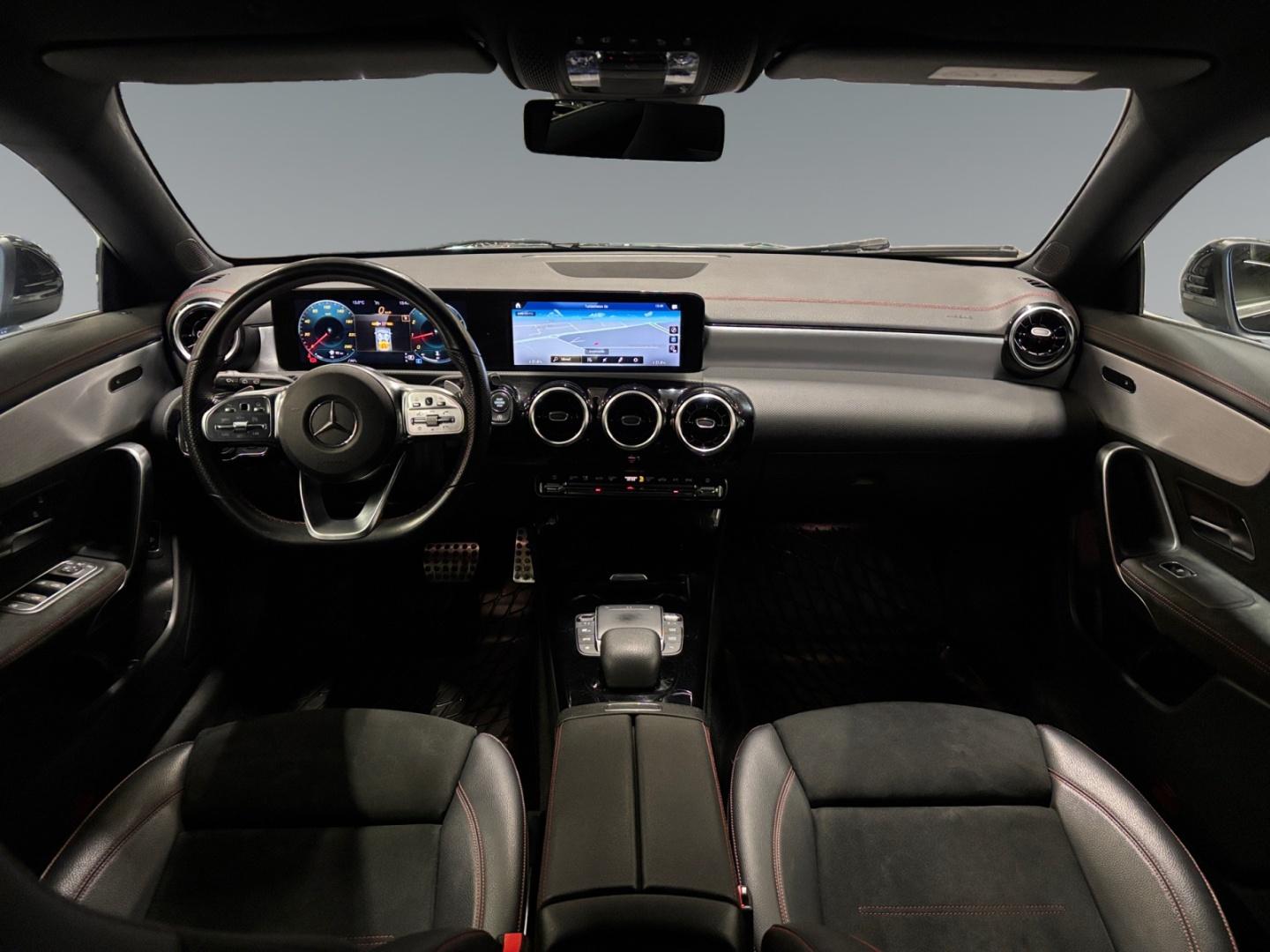 MERCEDES-BENZ CLA 7