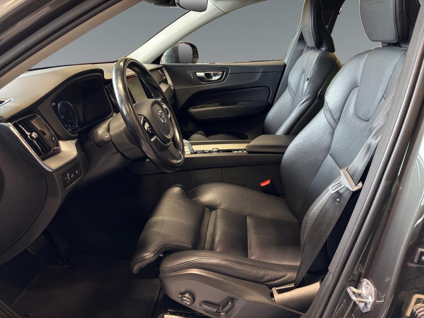VOLVO XC60 5