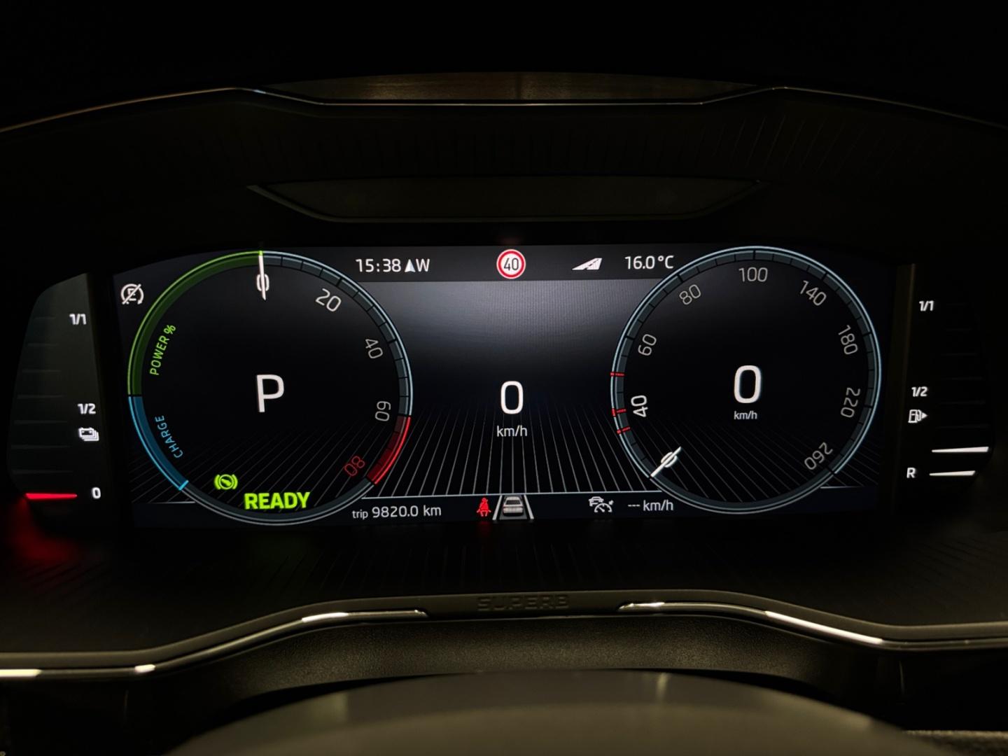 SKODA Superb 12