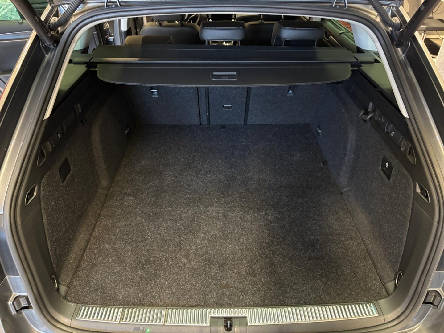 SKODA Superb 8