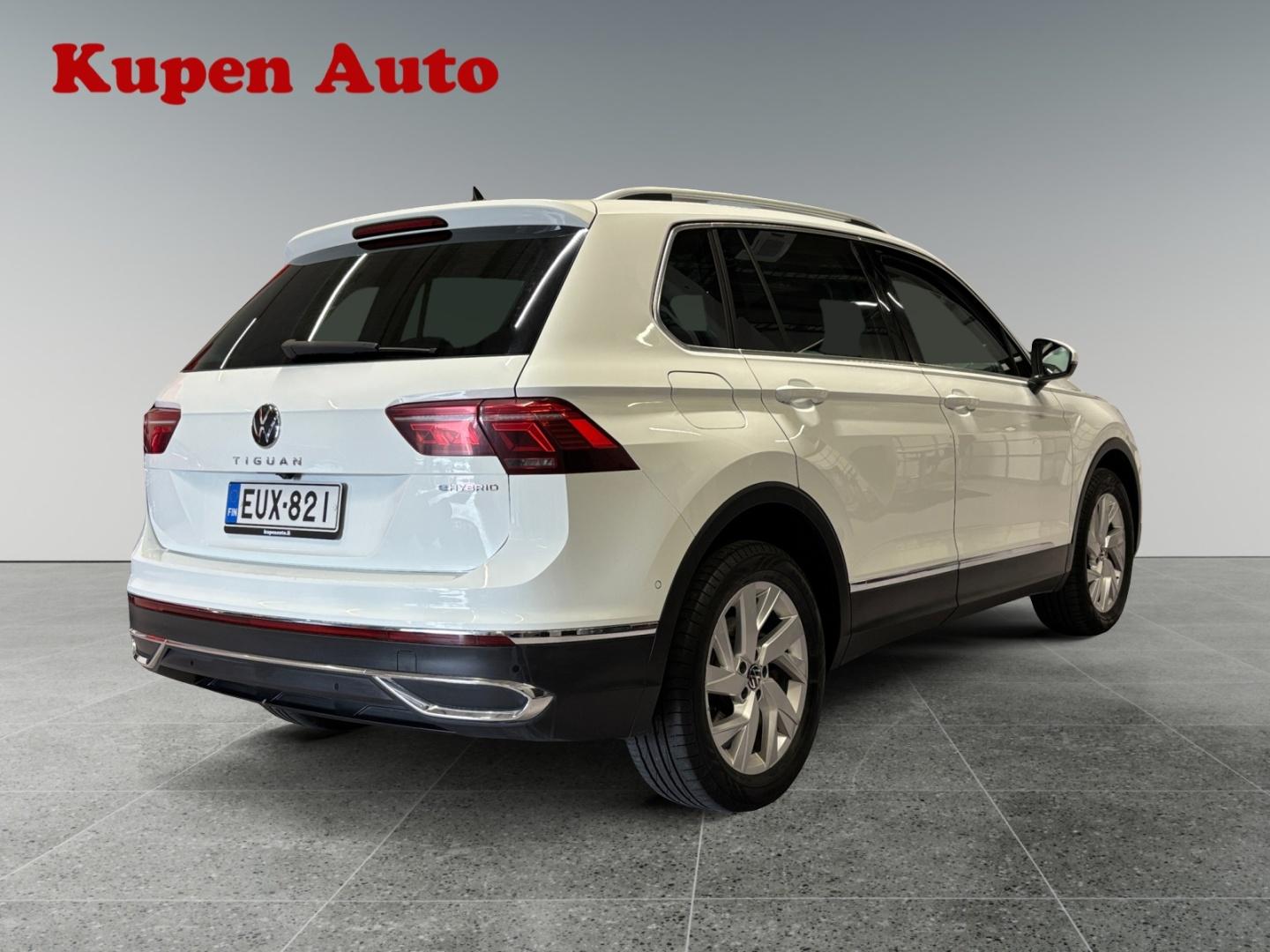 VOLKSWAGEN Tiguan 4