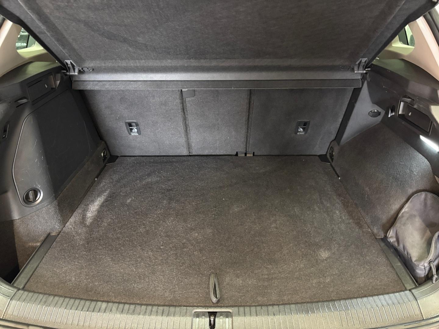 VOLKSWAGEN Tiguan 5