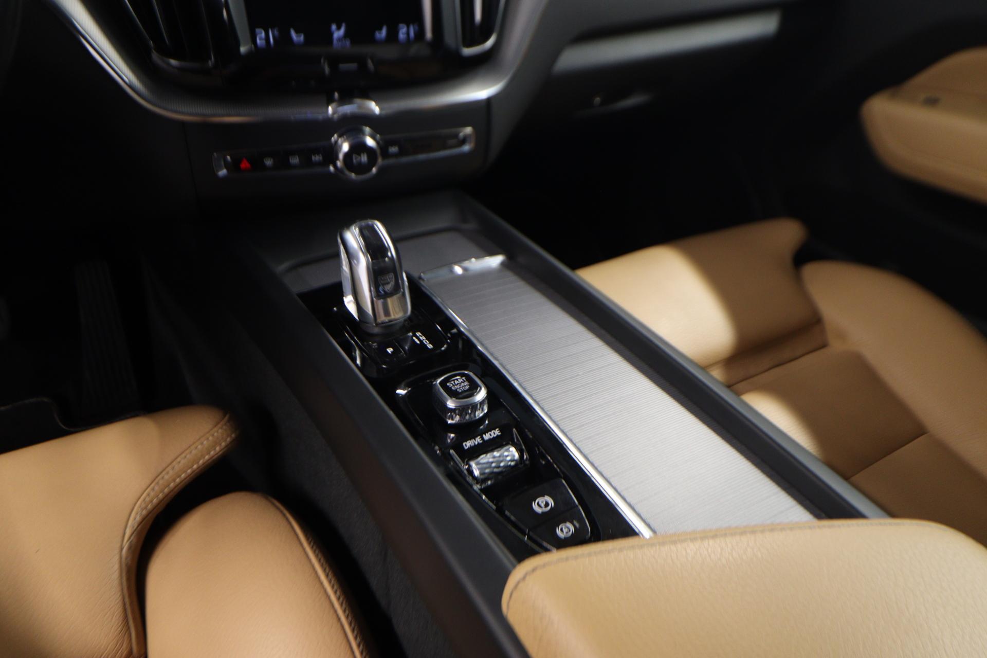 VOLVO XC60 11