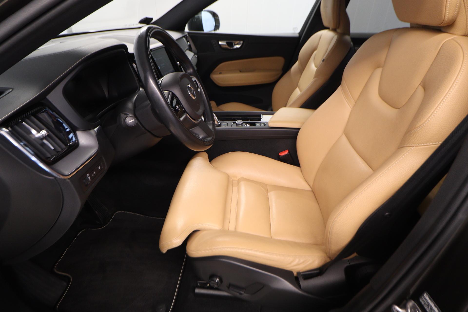 VOLVO XC60 6