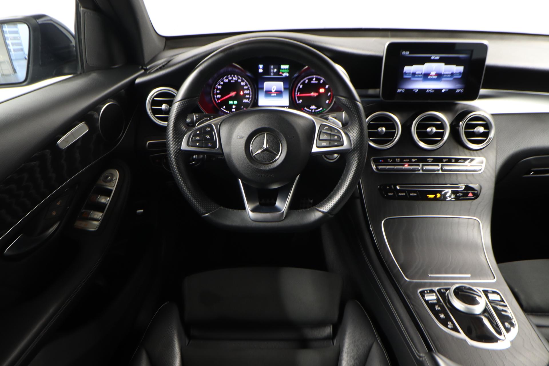 MERCEDES-BENZ GLC 10