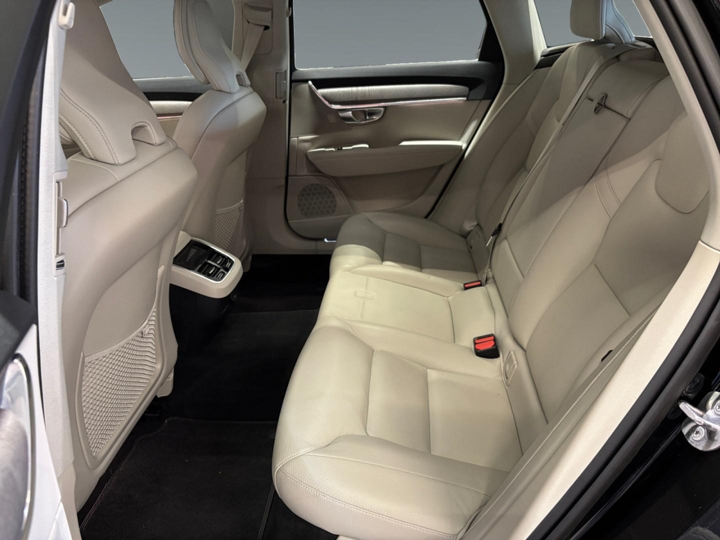 VOLVO V90 7