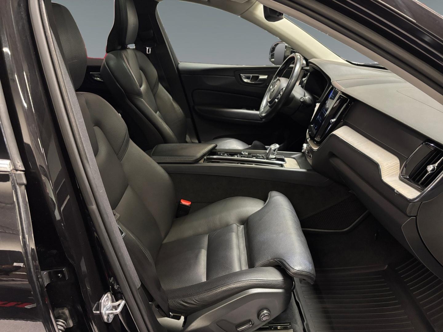 VOLVO XC60 7