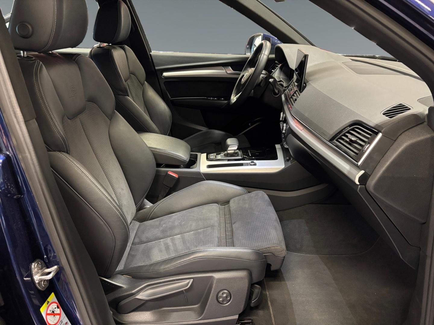 AUDI Q5 8