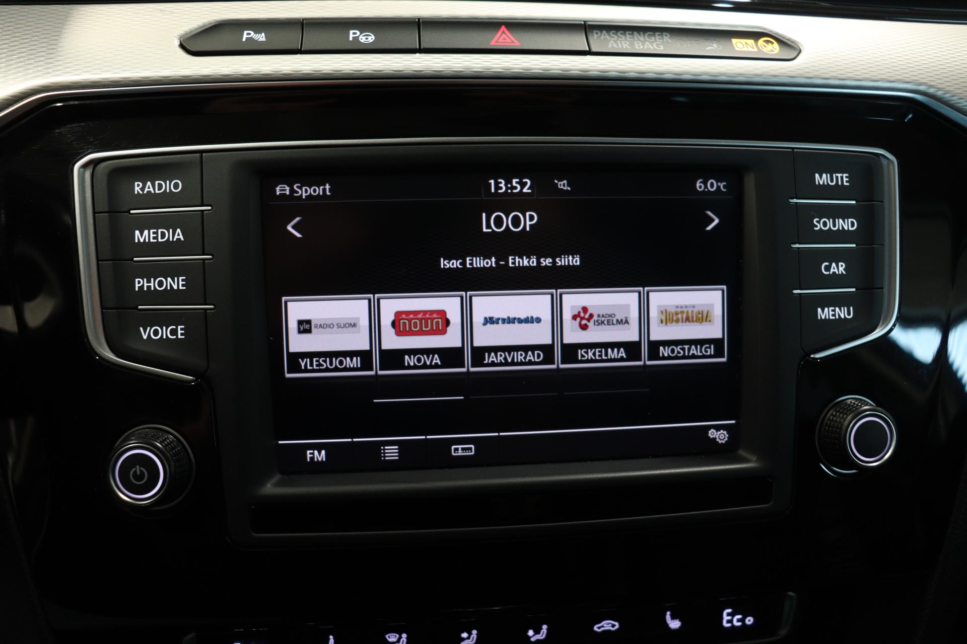 VOLKSWAGEN Passat 2016