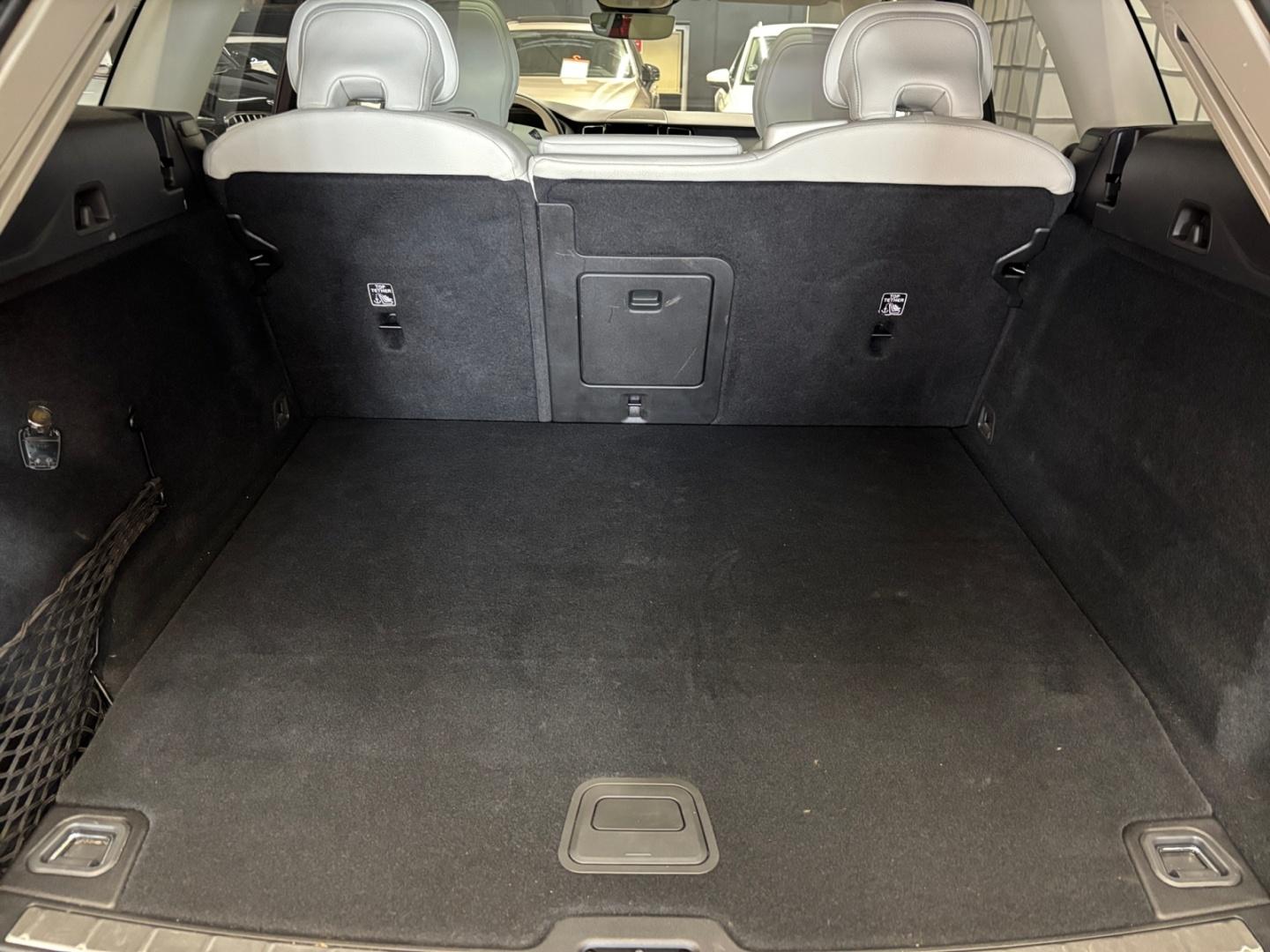 VOLVO XC60 5