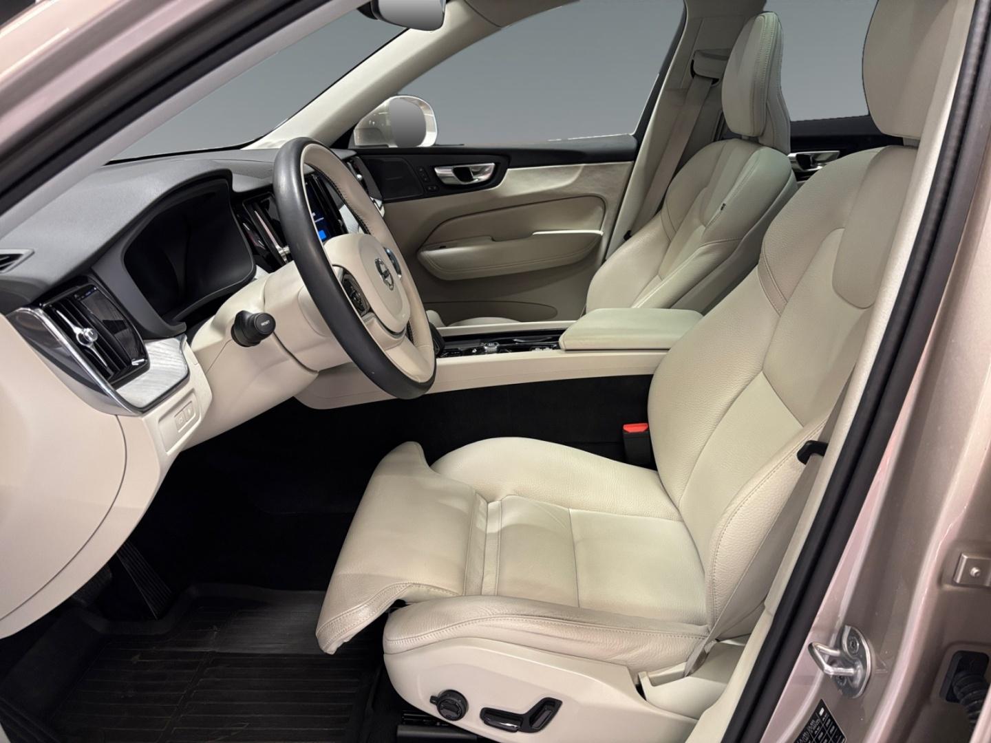 VOLVO XC60 6