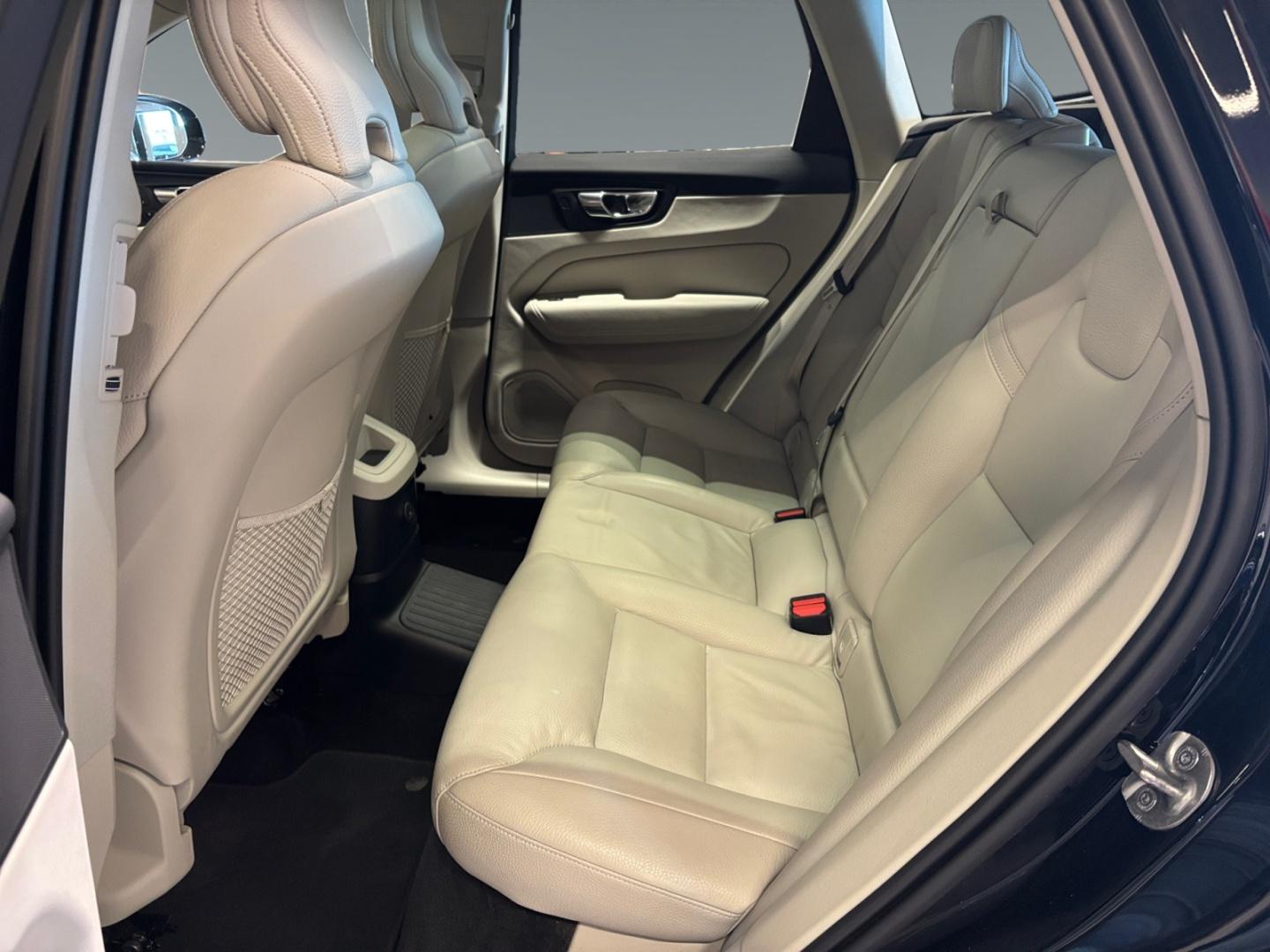 VOLVO XC60 6