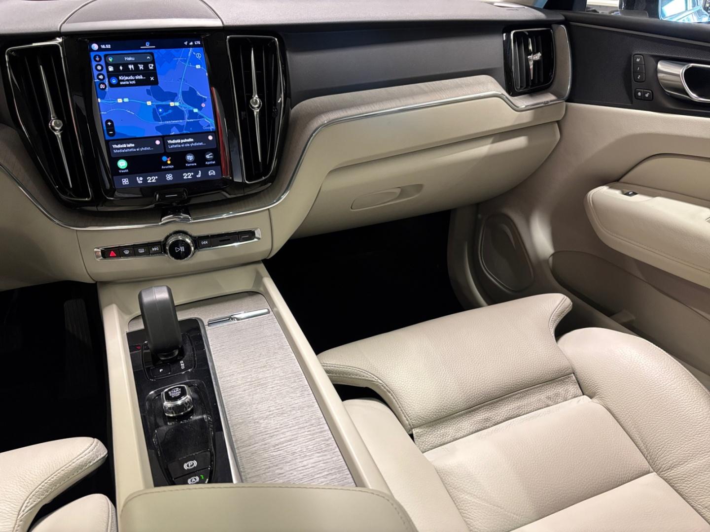 VOLVO XC60 9