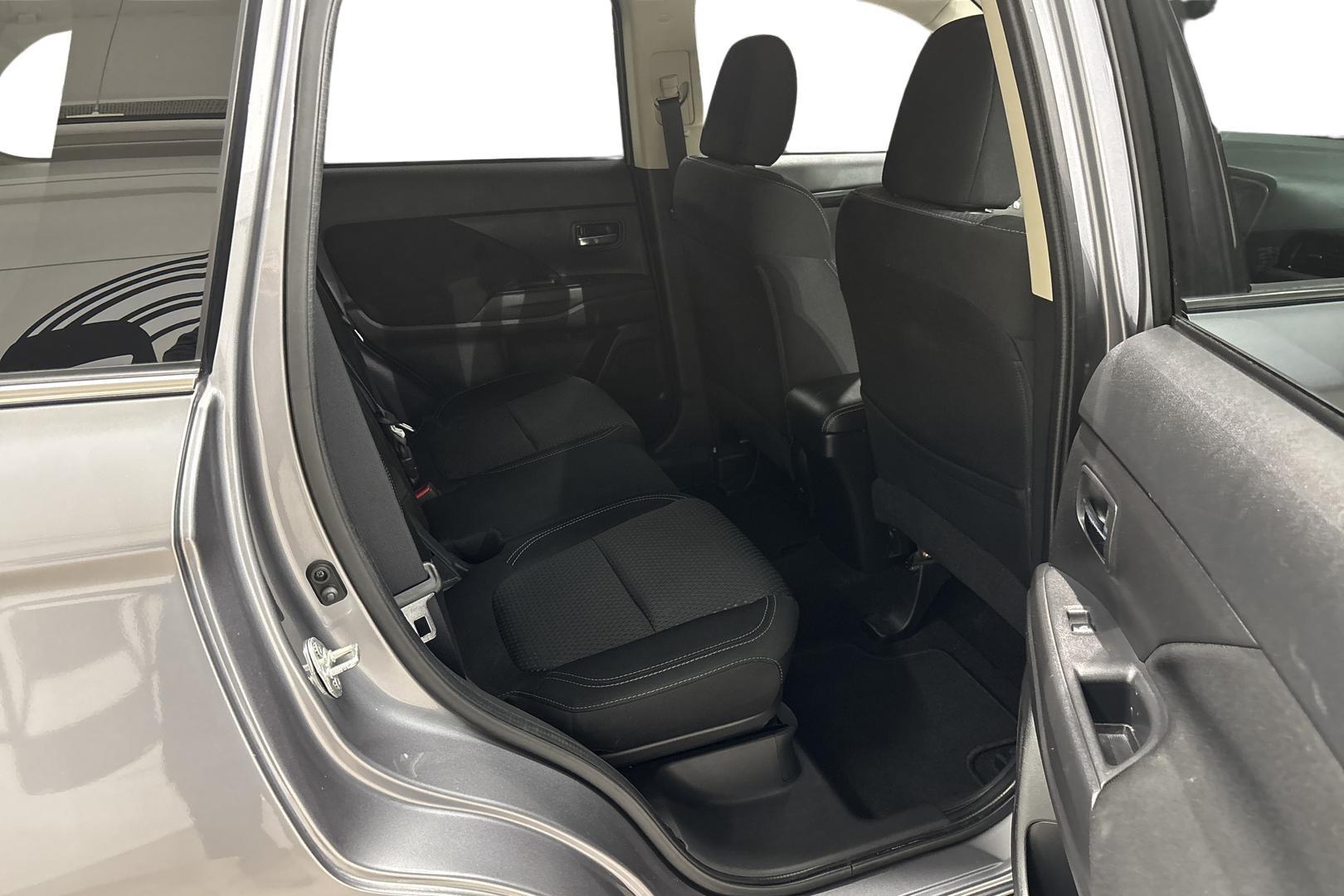 MITSUBISHI OUTLANDER 2020