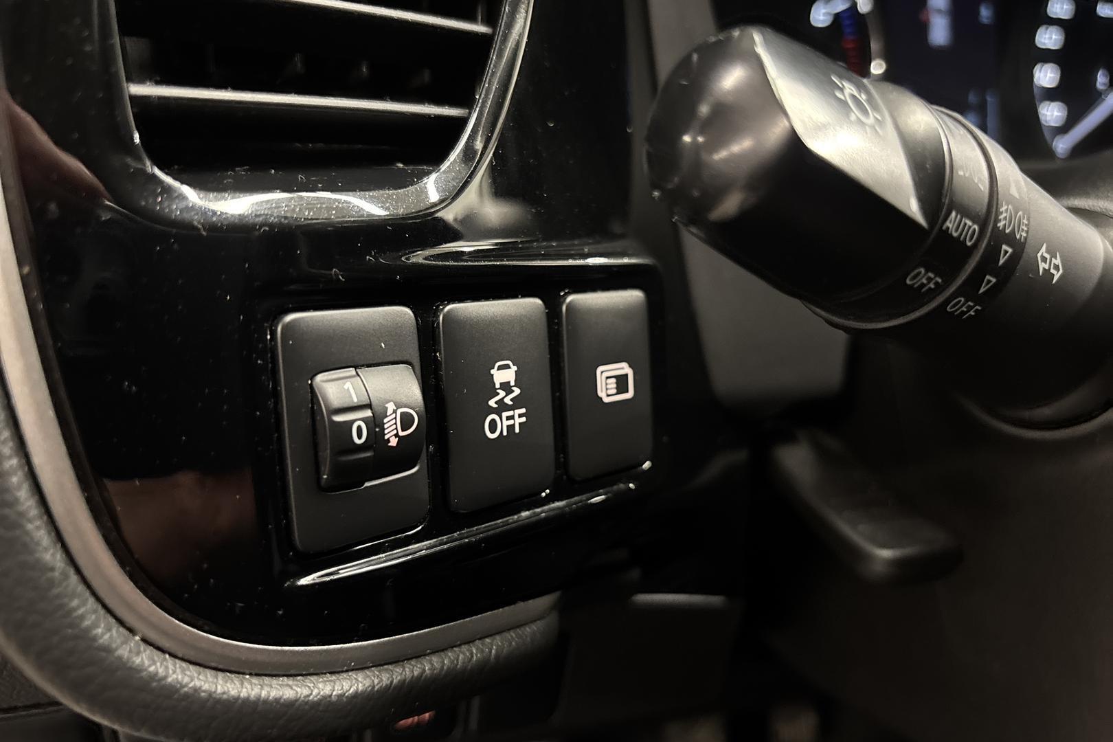 MITSUBISHI OUTLANDER 2020