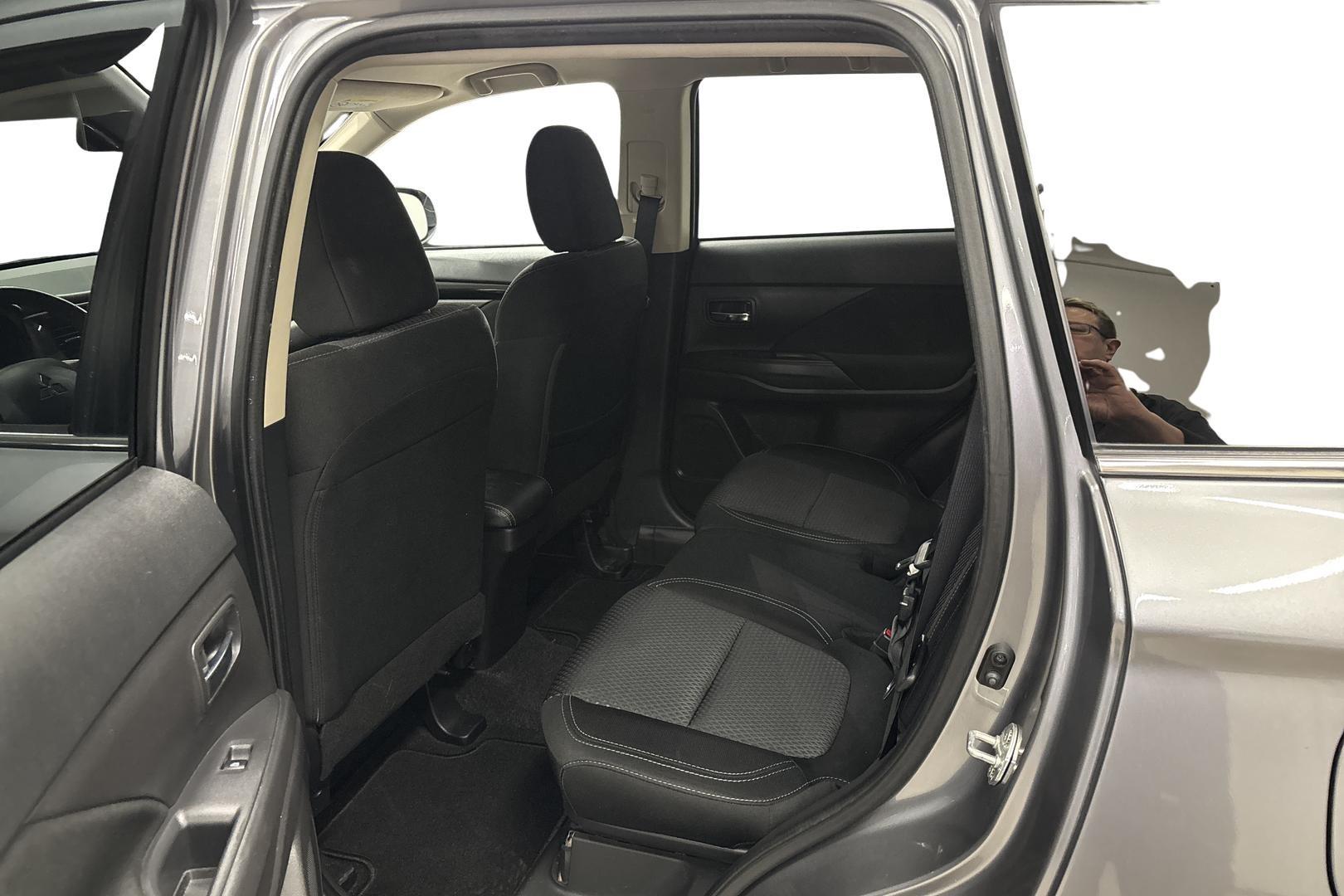 MITSUBISHI OUTLANDER 2020