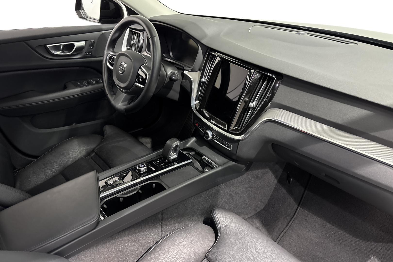 Volvo V60 2023