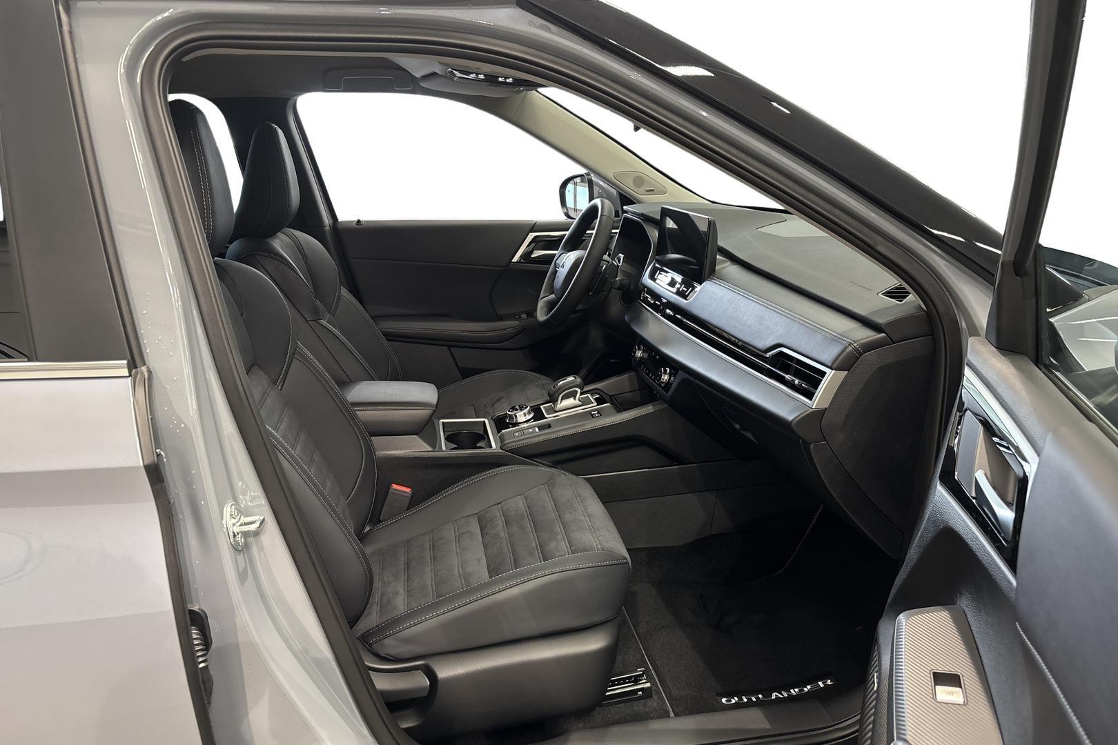 Mitsubishi Outlander 2025