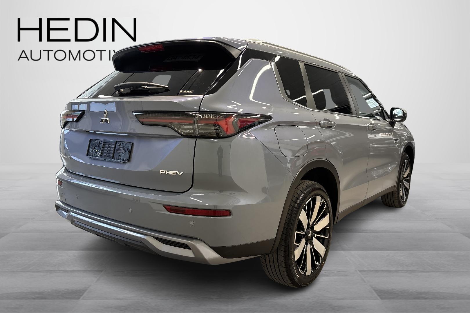 Mitsubishi Outlander 2025