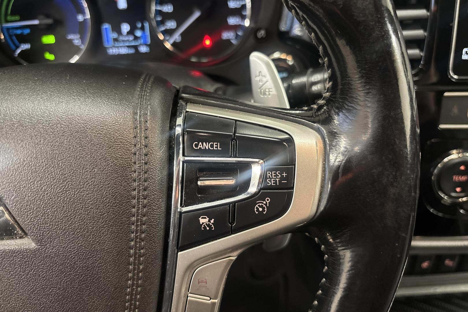 Mitsubishi Outlander PHEV 20
