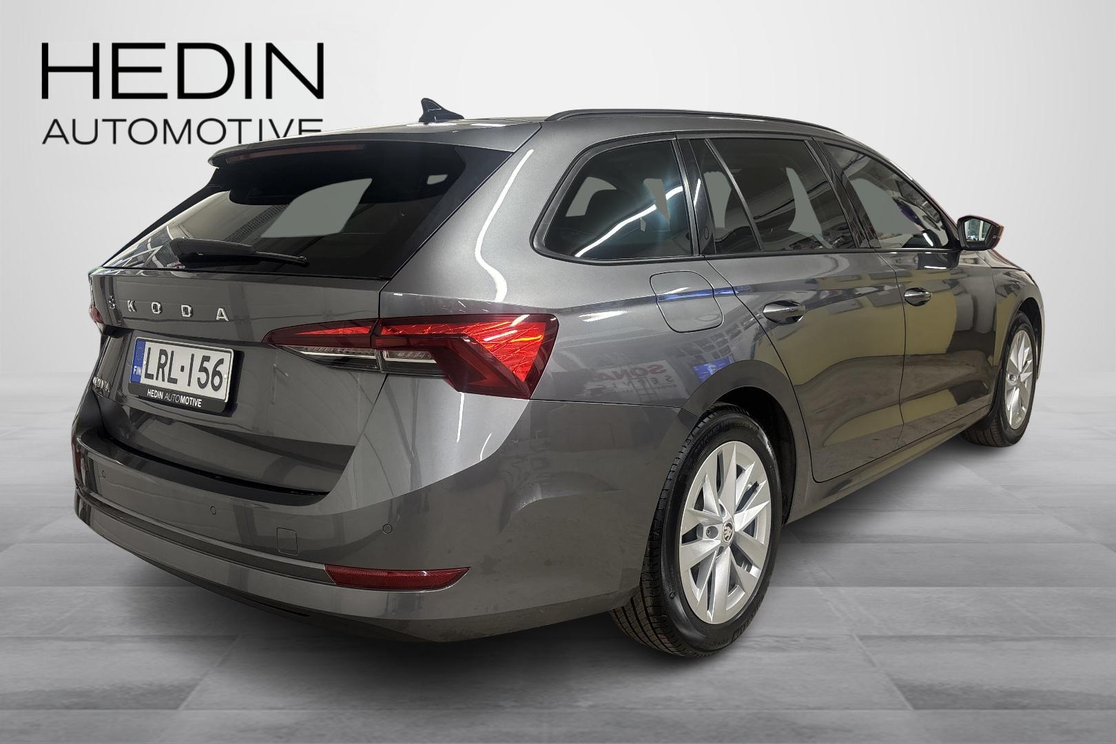 SKODA OCTAVIA 2023
