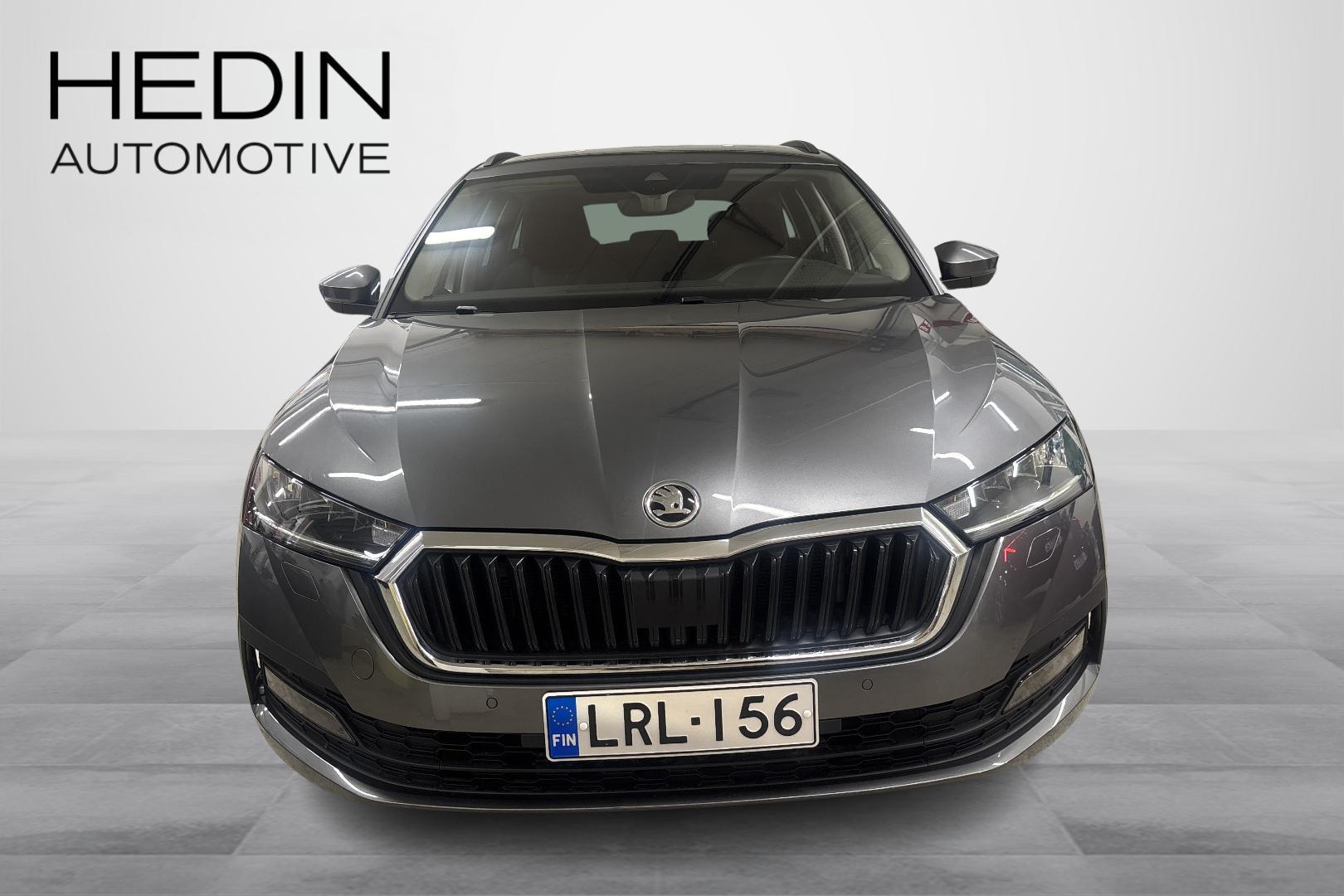 SKODA OCTAVIA 2023