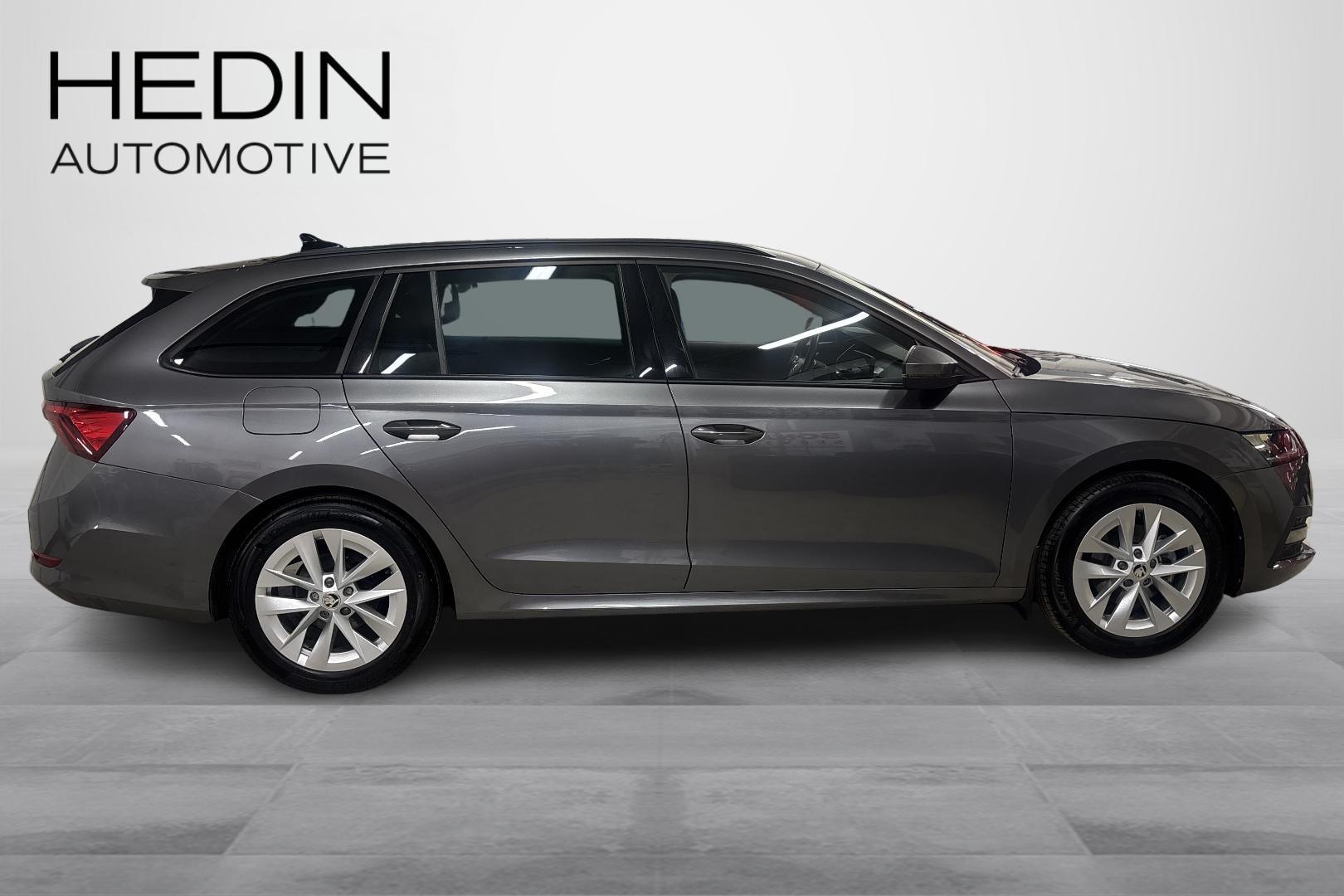 SKODA OCTAVIA 2023