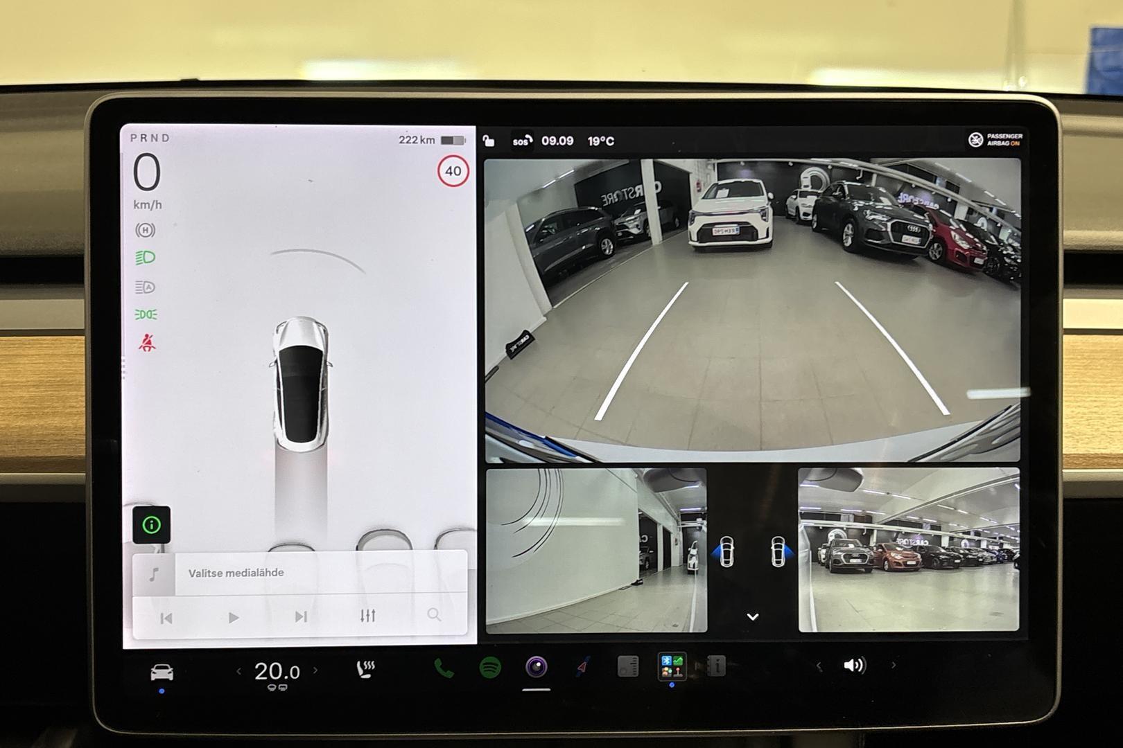 TESLA Model 3 2021