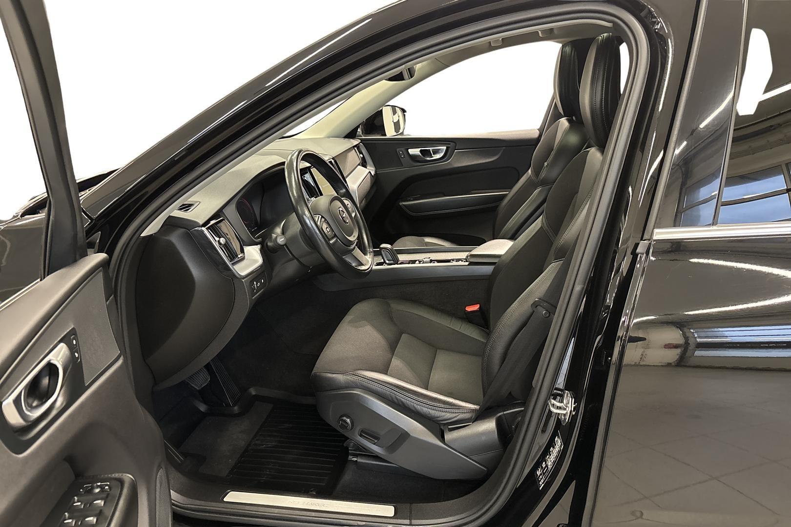 VOLVO XC60 2020