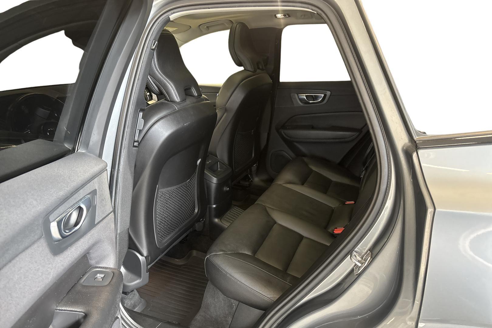Volvo XC60 9