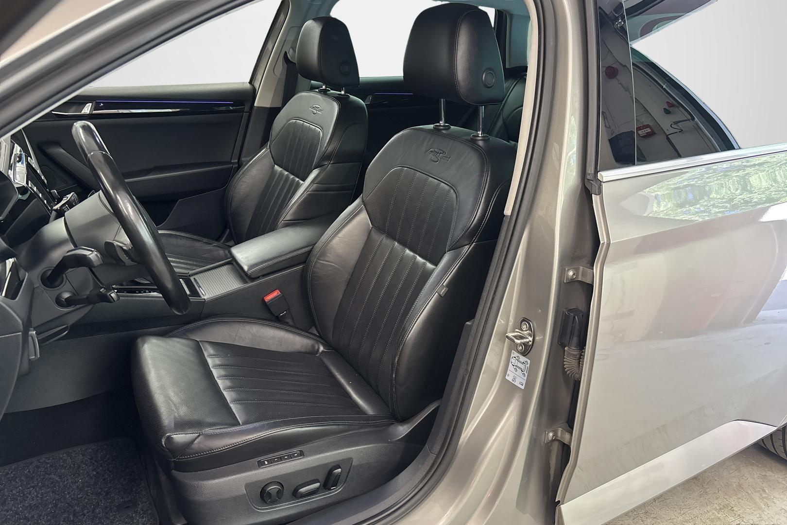SKODA SUPERB 2016