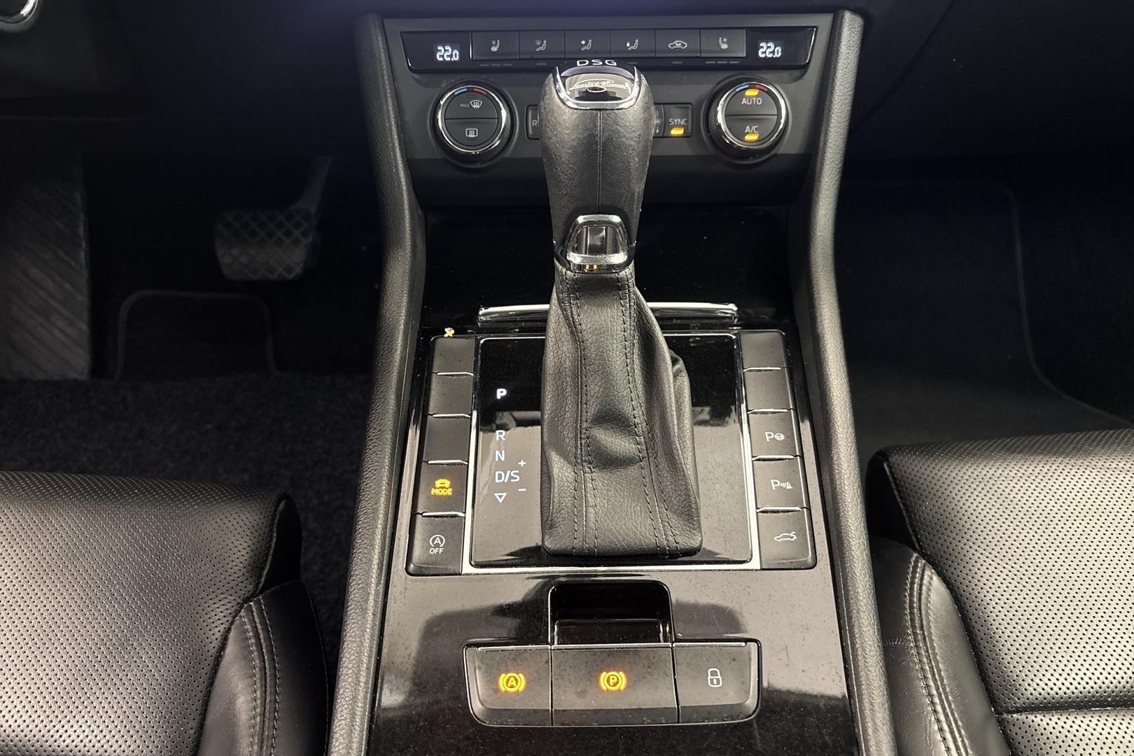SKODA SUPERB 2016