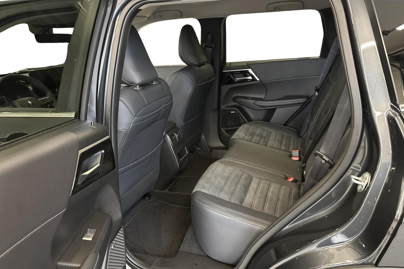 Mitsubishi Outlander 2025