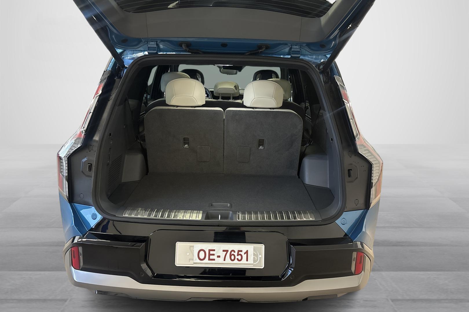 Kia EV9 10